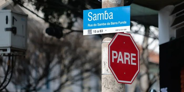 Rua do Samba é oficializada na Barra Funda e reforça a valorização da história do samba e da população negra em São Paulo.