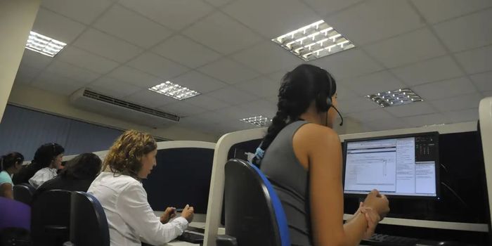 Polícia Civil registrou 782 mil atendimentos a mulheres em 2025. Diagnóstico aponta aumento de perseguição e violência psicológica.
