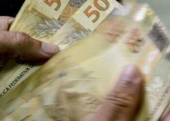 Nova linha de crédito para trabalhadores informais permite quitar dívidas de até R$ 15 mil com juros limitados a 1,99% ao mês.