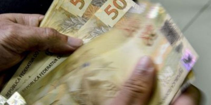 Nova linha de crédito para trabalhadores informais permite quitar dívidas de até R$ 15 mil com juros limitados a 1,99% ao mês.