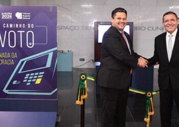 Senado recebe exposição do TSE que explica o funcionamento das urnas eletrônicas e do sistema eleitoral brasileiro.