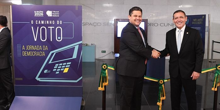 Senado recebe exposição do TSE que explica o funcionamento das urnas eletrônicas e do sistema eleitoral brasileiro.
