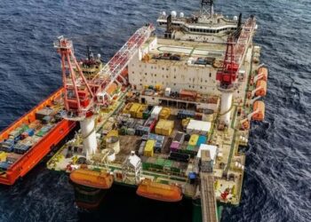 Petrobras confirma descoberta de gás na Colômbia em área de alto potencial e reforça estratégia de expansão das reservas energéticas.