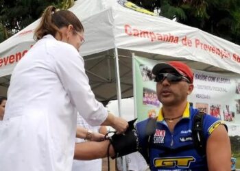 Pesquisadores brasileiros testam polipílula com três medicamentos para avaliar a prevenção de AVC e doenças cardiovasculares em 8,5 mil voluntários.