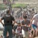 Ministro da Espanha afirma que desinformação nas redes sociais incentivou fluxo migratório para Ceuta.