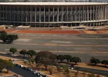 CBF confirma pausa de 31 dias nas principais competições nacionais durante a Copa do Mundo Feminina de 2027 no Brasil.