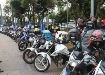 Indústria brasileira de motocicletas registra recorde histórico em julho, com 190,8 mil unidades produzidas e alta também nas vendas.