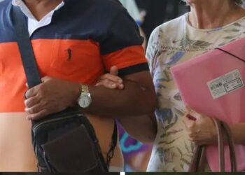 Especialista explica por que sintomas sexuais após a menopausa devem ser investigados e não tratados como parte inevitável do envelhecimento.