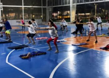 Ginásio Hamilton Azevedo Rebello volta a receber aulas de ginástica em Vitória. Projeto da Semesp está com vagas abertas para novos participantes.