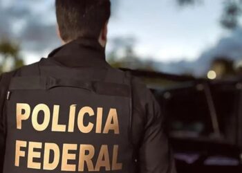 Polícia Federal atualiza regras para controle de produtos químicos, amplia fiscalização e prevê multas de até R$ 350 mil por infrações.