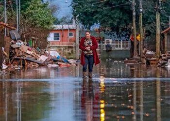 Alerta do Inmet aponta vendavais e chuvas fortes no Sul. Tornado atinge Pedro Osório e quase 100 municípios registram prejuízos.