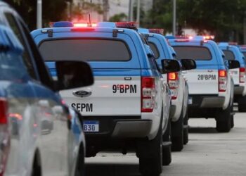 PM do Rio realiza operações contra o Comando Vermelho em comunidades da capital e da Região Metropolitana nesta quinta-feira (13).