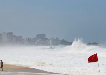 Rio terá terça-feira fria, com chuva isolada, temperaturas de até 23°C e ressaca com ondas de até 2,5 metros na orla.