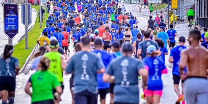Maratona de Vitória reúne mais de 9 mil corredores neste fim de semana, com provas de 5 km a 42 km, atrações e premiação de R$ 30 mil.