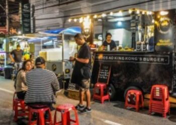 Vitória abre 61 vagas para ambulantes e food trucks nos eventos de aniversário da cidade. Inscrições são gratuitas e começam nesta quinta (27).