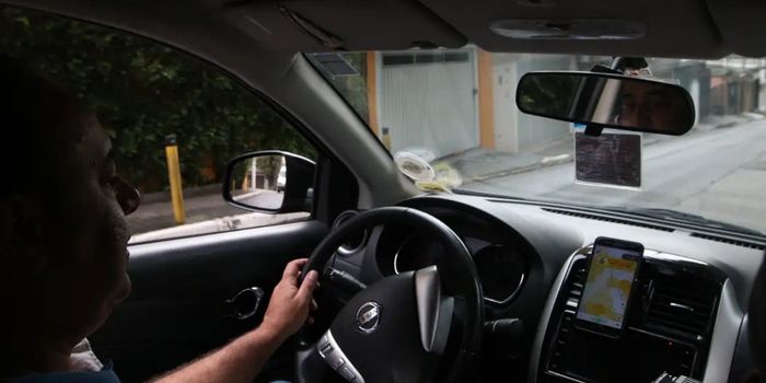Governo estuda mudanças no Move Brasil para ampliar a participação de bancos privados e aumentar o financiamento de veículos para motoristas.
