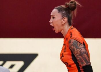 Tifanny critica nova política de elegibilidade da CBV, que restringe atletas trans no vôlei feminino, e afirma que não desistirá da carreira.