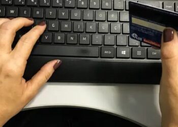 Governo regulamenta o Sistema de Compras Expressas e amplia o Contrata+Brasil para facilitar compras públicas e a participação de MEIs.
