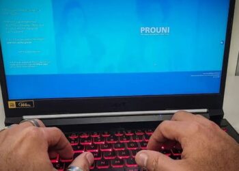Candidatos do Prouni que não foram selecionados podem manifestar interesse na lista de espera até 27 de agosto. Veja como participar.