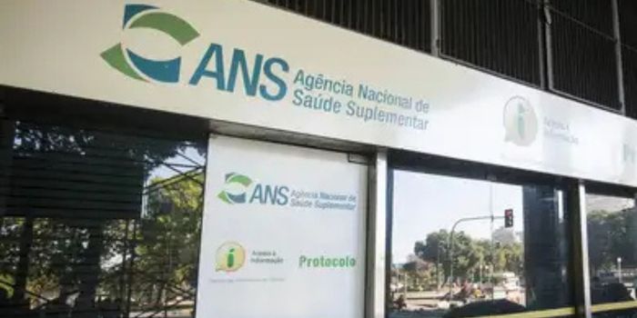ANS suspende cautelar contra Hapvida após empresa esclarecer que medidas atingem apenas contratos coletivos de grandes grupos.