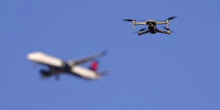 Novas regras da Anac para drones definem categorias de operação, limites de altura e medidas de segurança para pilotos no Brasil.