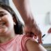 Dia D de Multivacinação acontece neste sábado (22) em todo o país. Crianças e adolescentes menores de 15 anos podem atualizar as vacinas.
