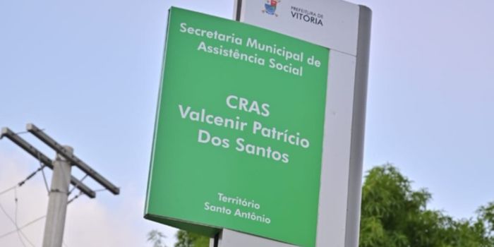 Cras Santo Antônio promove oficina em Vitória para orientar idosos sobre a Carteira da Pessoa Idosa, benefícios sociais e prevenção a golpes financeiros.