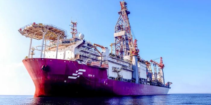 Petrobras anuncia descoberta de petróleo em poço na Margem Equatorial do Amapá; avaliação do volume e da viabilidade comercial ainda será feita.