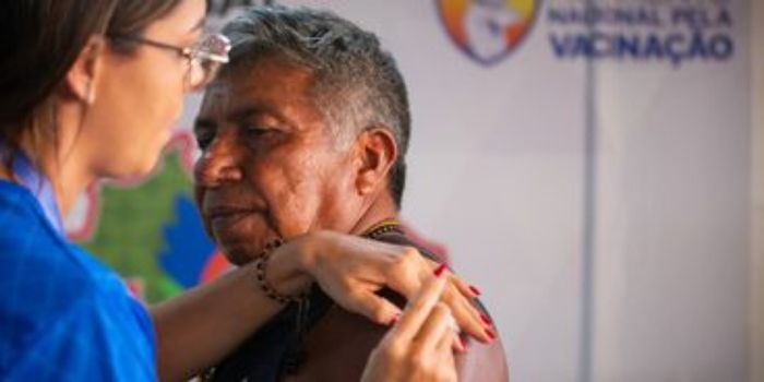 Operação Gota leva vacinação a 20 aldeias indígenas da Amazônia Legal entre 30 de agosto e 6 de setembro.