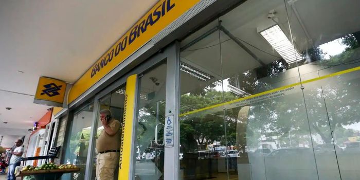 Banco do Brasil lança novo App BB com inteligência artificial, atendimento por voz e recursos personalizados. Nova versão chega aos clientes gradualmente.