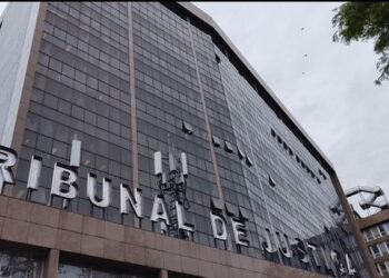 Justiça autoriza governo do Rio a assumir provisoriamente clube e pousada investigados por lavagem de dinheiro ligada ao tráfico de drogas.