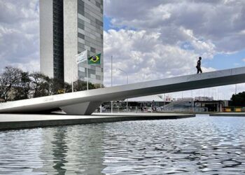 Governo deve enviar ao Congresso a proposta do Orçamento de 2027, com salário mínimo de R$ 1.717 e meta de superávit de R$ 73,2 bilhões.