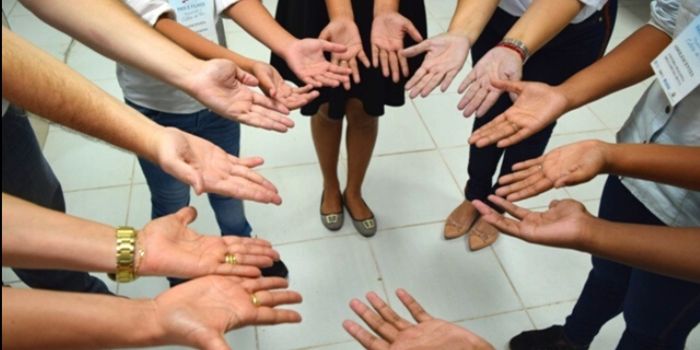 Vitória realiza formação em Comunicação Não Violenta para conselheiros tutelares com foco no atendimento humanizado e na proteção de crianças e adolescentes.