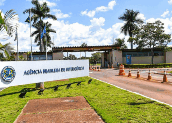 A Agência Brasileira de Inteligência (Abin) identificou risco crítico de influência ou interferência dos Estados Unidos nas eleições brasileiras de 2026.