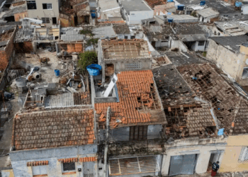 Temporal deixa um morto e quatro desaparecidos no Rio Grande do Sul, além de causar danos em 119 municípios, segundo a Defesa Civil.