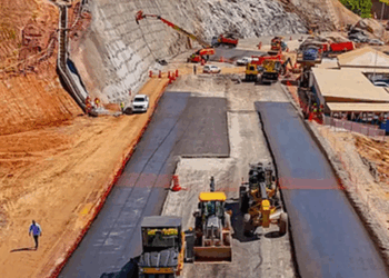 Obras de modernização da Rodovia Presidente Dutra no Grande Rio estão 70% concluídas e devem terminar até setembro de 2027.