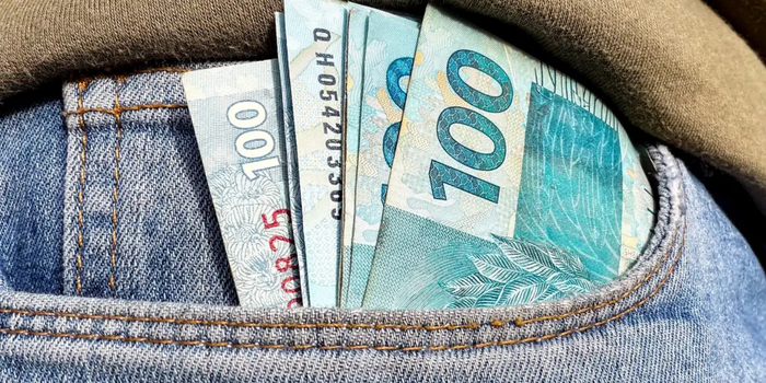 Governo Central registra déficit primário de R$ 13,6 bilhões em agosto, segundo o Tesouro Nacional. No ano, saldo negativo chega a R$ 94,9 bilhões.