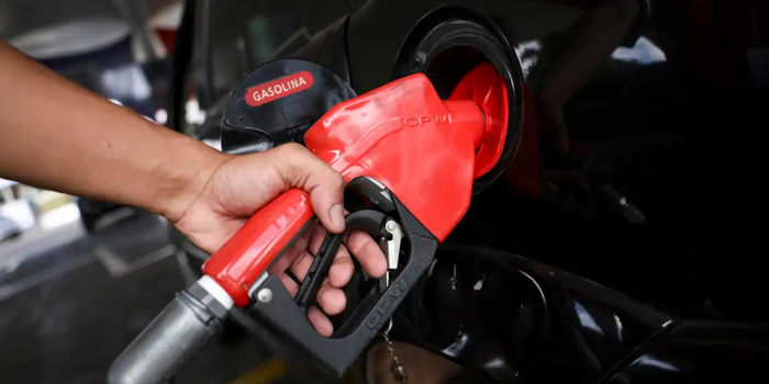 ANP aplica mais de R$ 700 milhões em multas contra distribuidoras por elevação abusiva dos preços de combustíveis em processos de primeira instância.