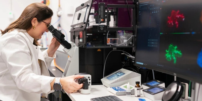 Novo microscópio no Reino Unido permite observar estruturas intestinais de até 20 nanômetros e pode ajudar pesquisas sobre Crohn e colite ulcerativa.