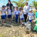 Crianças do Cmei Zilmar Alves de Melo participam de plantio de mudas no Parque Barão de Monjardim, em Vitória, em ação do VixFlora.