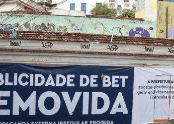 Proibição das bets traz alívio a apostadores endividados e amplia debate sobre dependência em jogos, saúde mental e atendimento pelo SUS.
