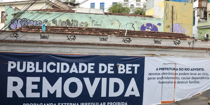 Proibição das bets traz alívio a apostadores endividados e amplia debate sobre dependência em jogos, saúde mental e atendimento pelo SUS.