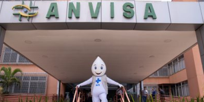 SUS completa 36 anos neste sábado (19), com destaque para a atuação da Anvisa e da vigilância sanitária na proteção da saúde dos brasileiros.
