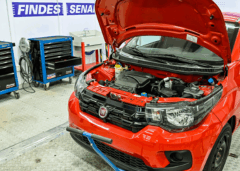 QualificaVix e Senai-ES oferecem vagas em cursos de qualificação profissional em Vitória, com opções nas áreas automotiva, industrial e de informática.