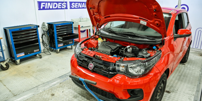 QualificaVix e Senai-ES oferecem vagas em cursos de qualificação profissional em Vitória, com opções nas áreas automotiva, industrial e de informática.
