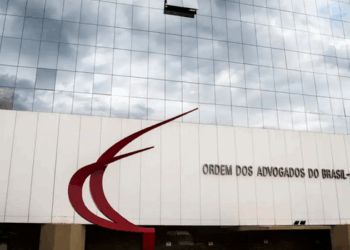 Geraldo Alckmin sanciona lei que amplia a diretoria do Conselho Federal da OAB, cria novos cargos e permite diretorias temporárias nos Conselhos Seccionais.