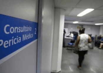 Previdência publica portaria que garante intérprete de Libras em atendimentos da Perícia Médica Federal, inclusive durante perícias.