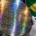 BNDES aprova R$ 84,8 milhões para financiar inovação e modernização da HT Micron, ampliando a produção nacional de semicondutores.
