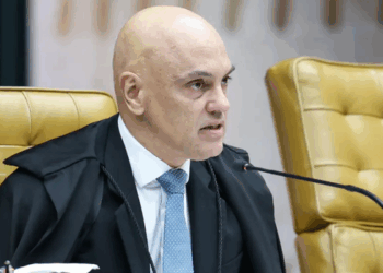Alexandre de Moraes se declara impedido em ação que pede registros de entrada e saída de pessoas no Senado, incluindo sua esposa e Daniel Vorcaro.