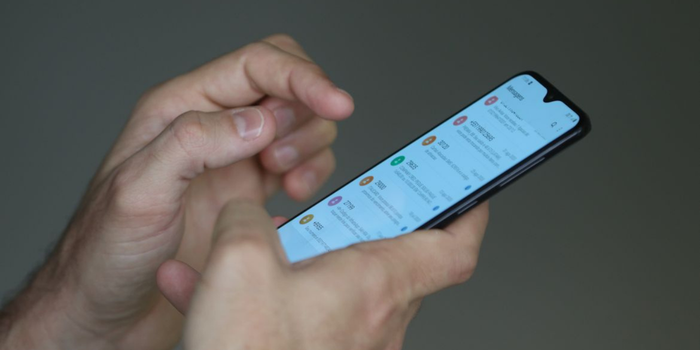 Anatel alerta STF que liberação irrestrita da internet móvel durante as eleições pode provocar congestionamento e interrupções no sinal de celular.